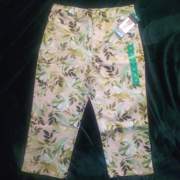 NWT Gloria Vanderbilt Amanda Capri Jeans in Stonewood & Palm Jungle Print Sz 12 - Picture 2 of 14